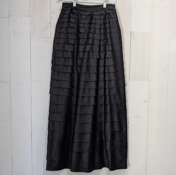 JS Collections Black Satin Folded Pleat Maxi Skirt - Picture 6 of 16